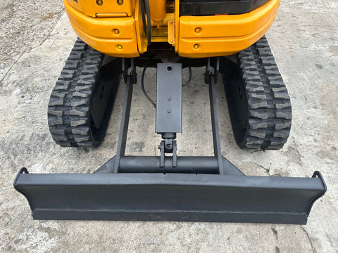 038.01 Komatsu PC28UU-2 Mini Excavator S/N 9376