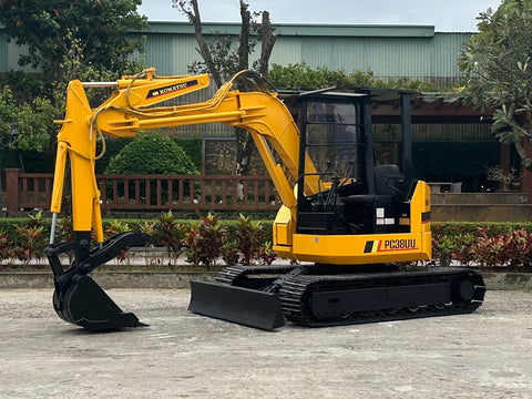 038.03 Komatsu PC38UU Mini Excavator S/N 2300