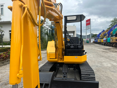 038.03 Komatsu PC38UU Mini Excavator S/N 2300