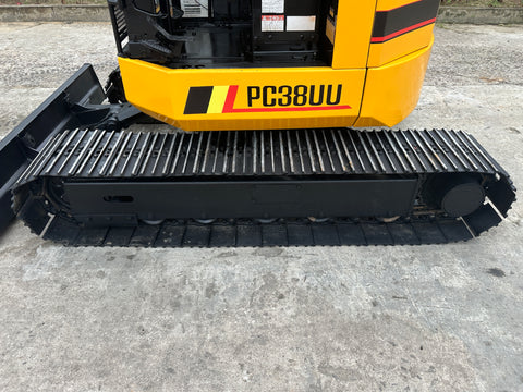 038.03 Komatsu PC38UU Mini Excavator S/N 2300