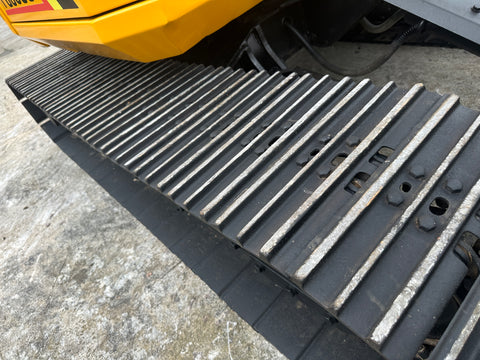 038.03 Komatsu PC38UU Mini Excavator S/N 2300