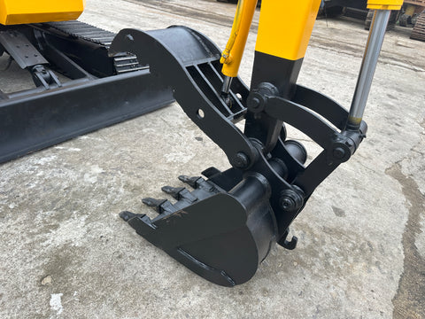 038.03 Komatsu PC38UU Mini Excavator S/N 2300