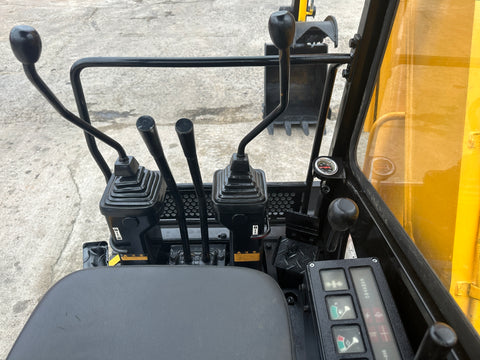 038.05 Komatsu PC50UU Mini Excavator S/N 6347