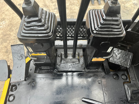 038.02 Komatsu PC38UU Mini Excavator S/N 1775