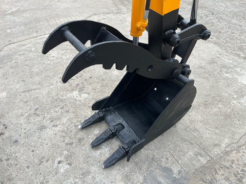 031.03 Komatsu PC28UU Mini Excavator S/N 5694