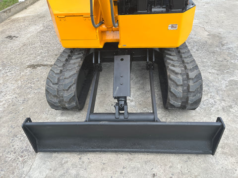 031.03 Komatsu PC28UU Mini Excavator S/N 5694