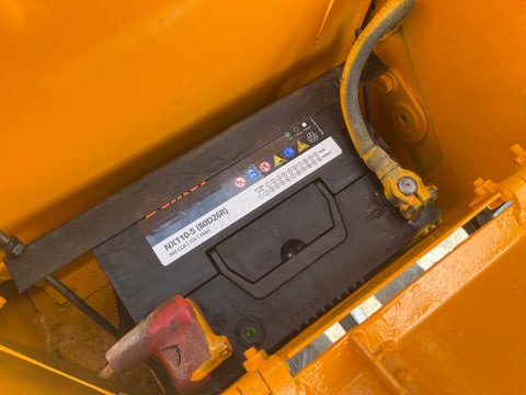 031.03 Komatsu PC28UU Mini Excavator S/N 5694