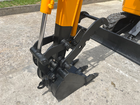 031.02 Komatsu PC28UU Mini Excavator S/N 2960