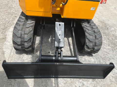 031.02 Komatsu PC28UU Mini Excavator S/N 2960