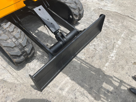 031.02 Komatsu PC28UU Mini Excavator S/N 2960