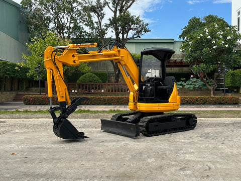 032.03 Komatsu PC38UU-2 Mini Excavator S/N 3022