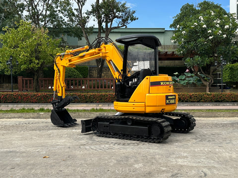 032.03 Komatsu PC38UU-2 Mini Excavator S/N 3022