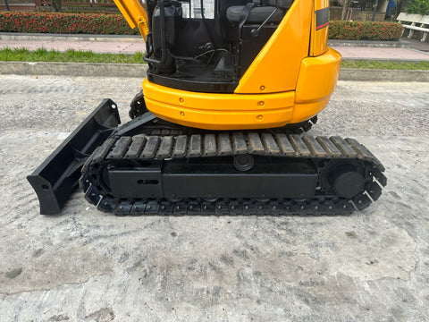 032.03 Komatsu PC38UU-2 Mini Excavator S/N 3022