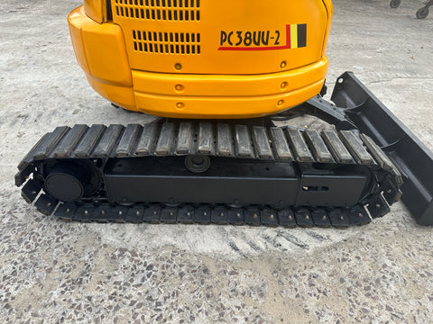032.03 Komatsu PC38UU-2 Mini Excavator S/N 3022