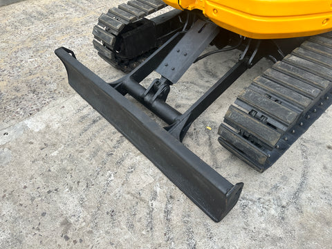 032.03 Komatsu PC38UU-2 Mini Excavator S/N 3022