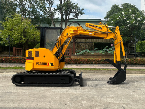 032.02 Komatsu PC38UU Mini Excavator S/N 2226