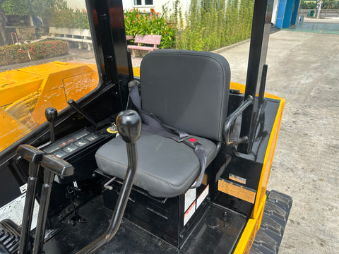 032.02 Komatsu PC38UU Mini Excavator S/N 2226