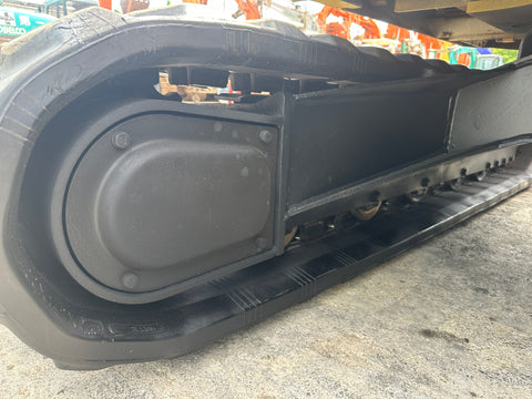 032.02 Komatsu PC38UU Mini Excavator S/N 2226