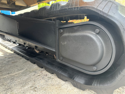 032.02 Komatsu PC38UU Mini Excavator S/N 2226