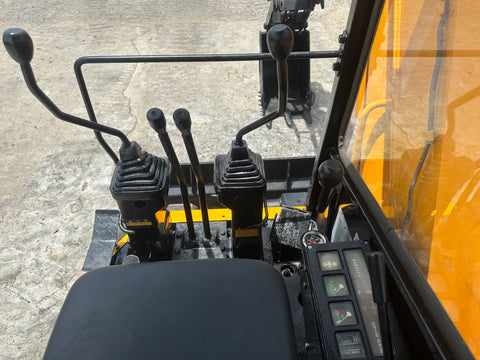 032.04 Komatsu PC50UU Mini Excavator S/N 3029