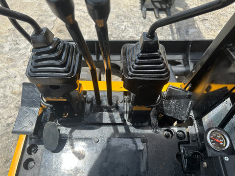 032.04 Komatsu PC50UU Mini Excavator S/N 3029