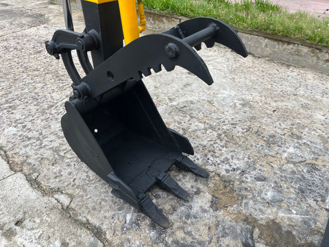 034.01 Komatsu PC28UU Mini Excavator S/N 4855