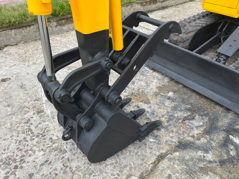 034.01 Komatsu PC28UU Mini Excavator S/N 4855