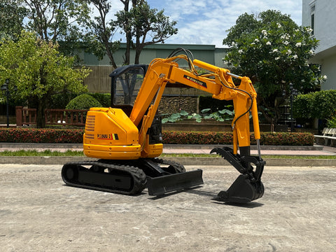 032.01 Komatsu PC28UU-2 Mini Excavator S/N 7039