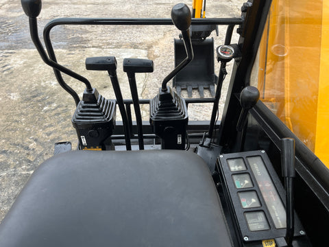 034.03 Komatsu PC38UU Mini Excavator S/N 1493