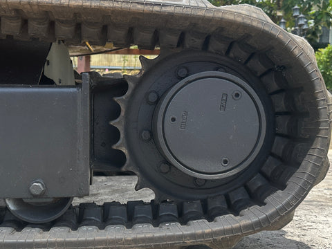 032.01 Komatsu PC28UU-2 Mini Excavator S/N 7039