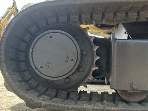 032.01 Komatsu PC28UU-2 Mini Excavator S/N 7039