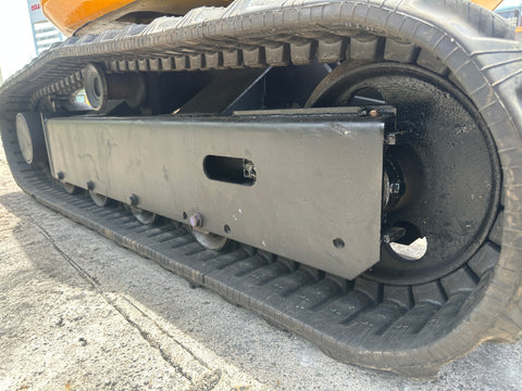 032.01 Komatsu PC28UU-2 Mini Excavator S/N 7039