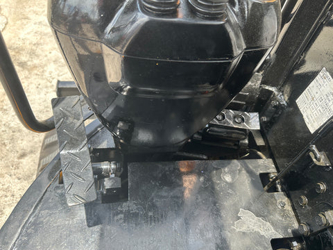 032.01 Komatsu PC28UU-2 Mini Excavator S/N 7039