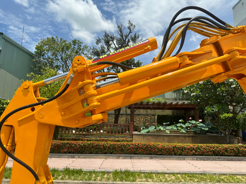 032.01 Komatsu PC28UU-2 Mini Excavator S/N 7039