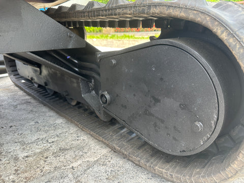 032.01 Komatsu PC28UU-2 Mini Excavator S/N 7039