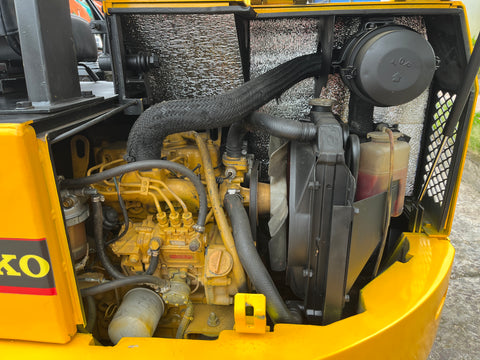 034.02 Komatsu PC28UU Mini Excavator S/N 6749