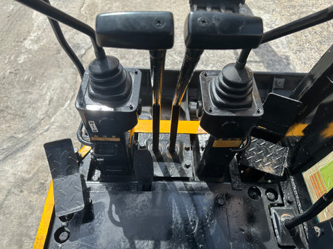 033.05 Komatsu PC50UU Mini Excavator S/N 1621