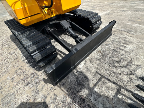 033.04 Komatsu PC50UU Mini Excavator S/N 1527