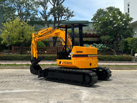 033.03 Komatsu PC38UU Mini Excavator S/N 1030
