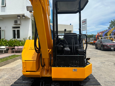 033.03 Komatsu PC38UU Mini Excavator S/N 1030