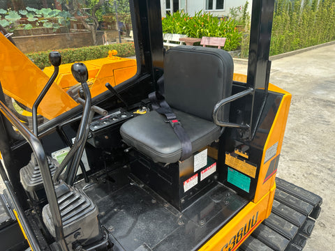 033.03 Komatsu PC38UU Mini Excavator S/N 1030