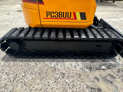 033.03 Komatsu PC38UU Mini Excavator S/N 1030