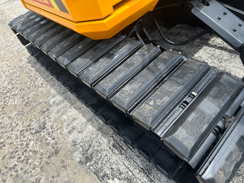 033.03 Komatsu PC38UU Mini Excavator S/N 1030