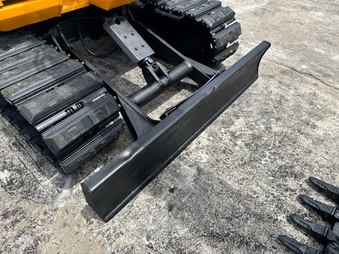 033.03 Komatsu PC38UU Mini Excavator S/N 1030