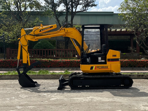 035.03 Komatsu PC38UU Mini Excavator S/N 2033