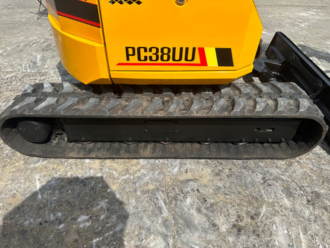 035.03 Komatsu PC38UU Mini Excavator S/N 2033