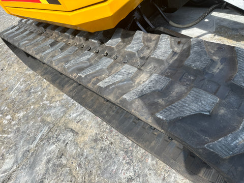 035.03 Komatsu PC38UU Mini Excavator S/N 2033