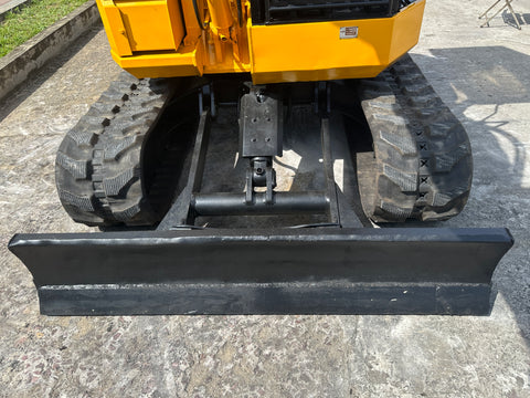 035.03 Komatsu PC38UU Mini Excavator S/N 2033