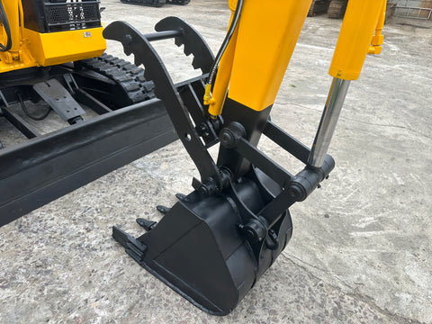 036.02 Komatsu PC50UU Mini Excavator S/N 3802