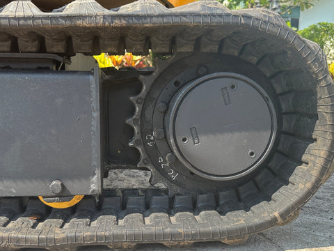 037.02 Komatsu PC28UU Mini Excavator S/N 3807